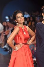 Model walks the ramp for Cappuccino Collection Show at IIJW Day 3 on 21st Aug 2012 (87).JPG